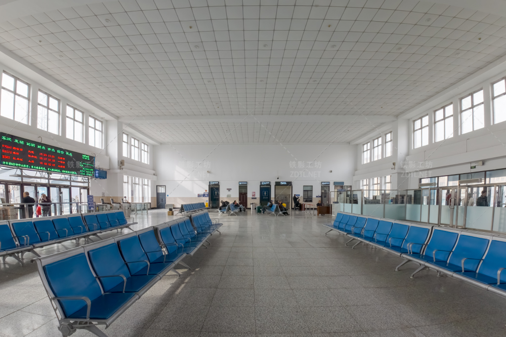候车室内