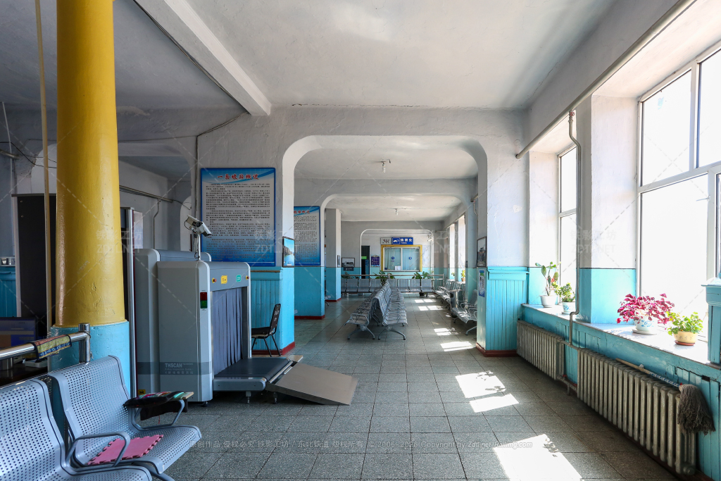 候车室内